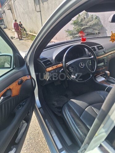 Mercedes E 270 2003, 470,001 km - 2.7 l - Bakı