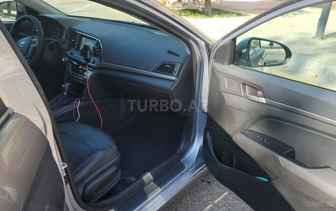 Hyundai Elantra 2016, 185,075 km - 2.0 л - Bakı