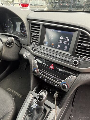 Hyundai Elantra 2017, 135,990 km - 2.0 l - Bakı