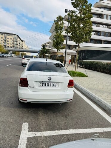 Volkswagen Polo 2019, 84,900 km - 1.6 l - Bakı
