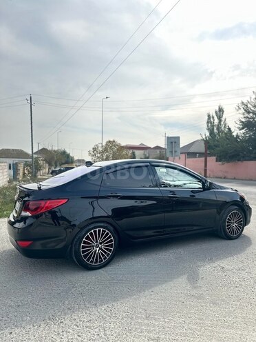 Hyundai Accent 2015, 130,000 km - 1.6 l - Bakı