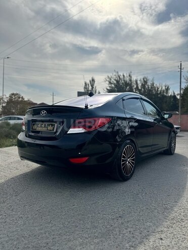 Hyundai Accent 2015, 130,000 km - 1.6 l - Bakı