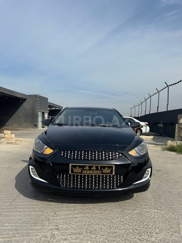 Hyundai Accent 2015, 130,000 km - 1.6 l - Bakı