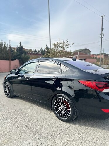 Hyundai Accent 2015, 130,000 km - 1.6 l - Bakı