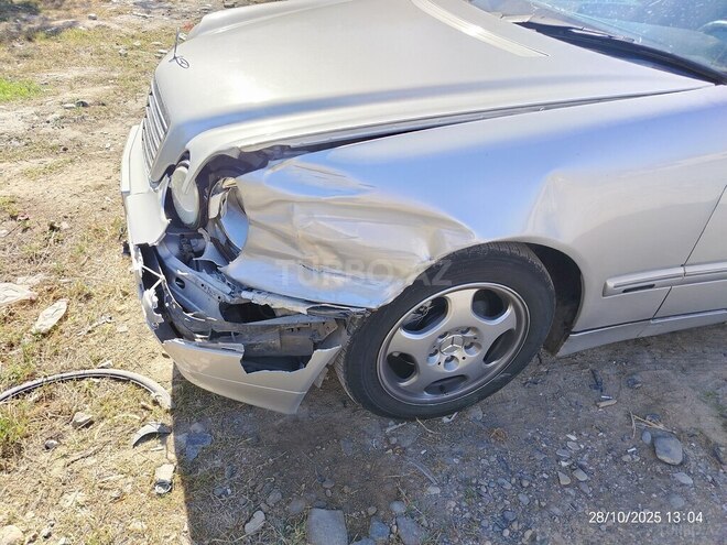 Mercedes E 320 2000, 321,921 km - 3.2 l - Bərdə