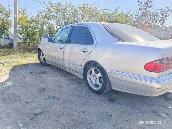 Mercedes E 320 2000, 321,921 km - 3.2 l - Bərdə