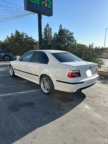 BMW 525 2001, 330,000 km - 2.5 l - Bakı