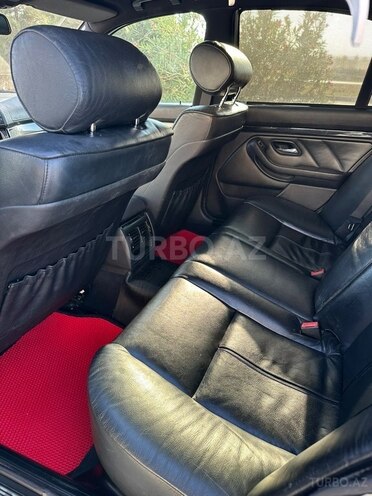 BMW 525 2001, 330,000 km - 2.5 l - Bakı