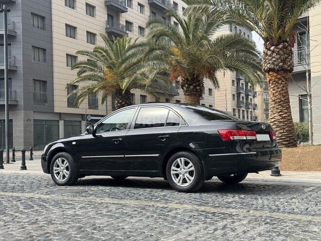 Hyundai Sonata 2009, 280,000 km - 2.4 l - Quba