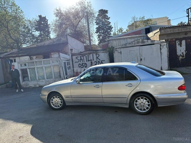 Mercedes E 240 2000, 270,000 km - 2.4 l - Bakı