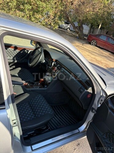 Mercedes E 240 2000, 270,000 km - 2.4 l - Bakı