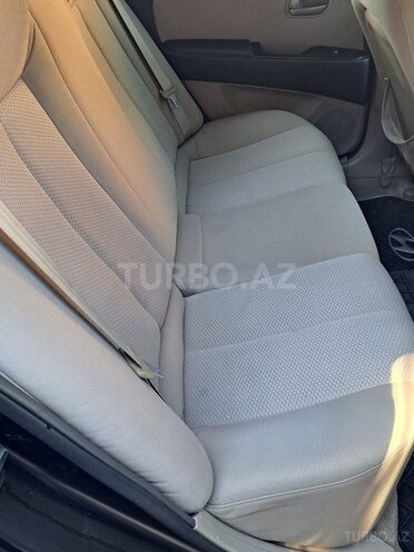 Hyundai Elantra-11