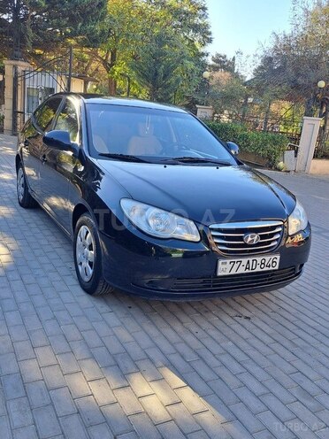 Hyundai Elantra-2