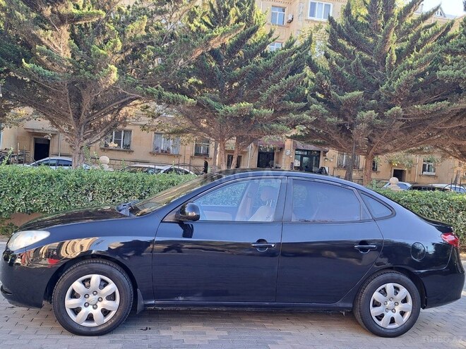 Hyundai Elantra-4
