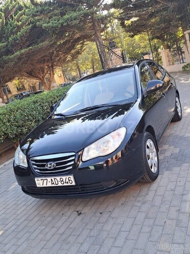 Hyundai Elantra-1