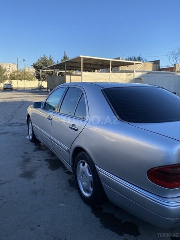 Mercedes E 220 1997, 380,000 km - 2.2 l - Bakı