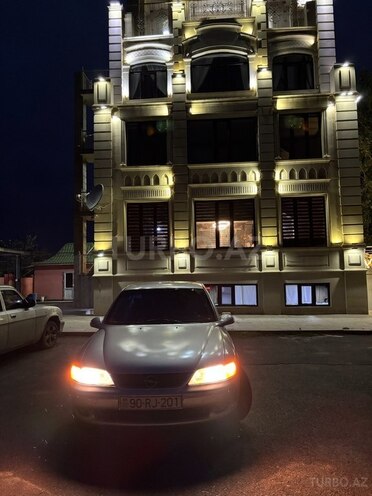 Opel Vectra 1999, 245,000 km - 1.6 l - Xaçmaz