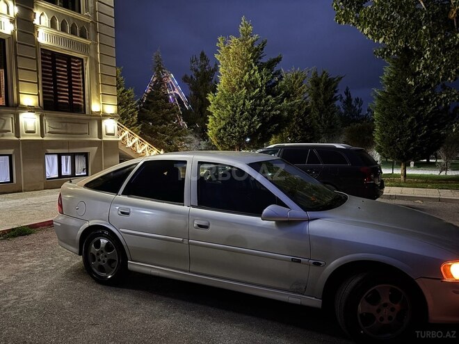 Opel Vectra 1999, 245,000 km - 1.6 l - Xaçmaz