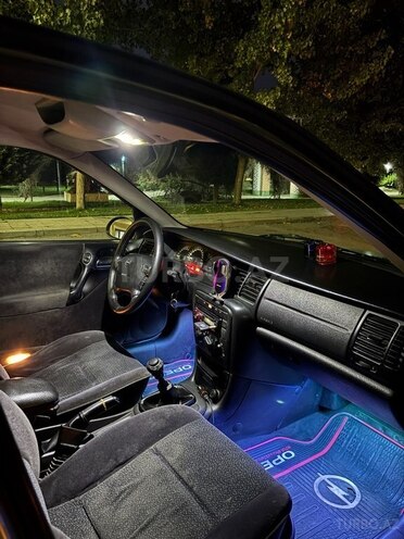 Opel Vectra 1999, 245,000 km - 1.6 l - Xaçmaz