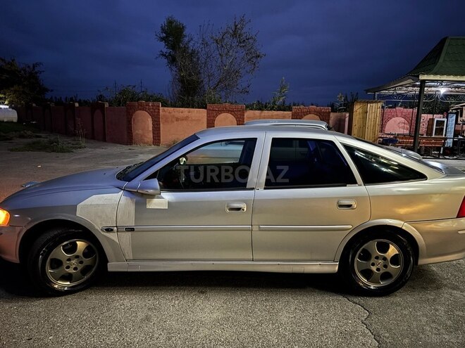 Opel Vectra 1999, 245,000 km - 1.6 l - Xaçmaz