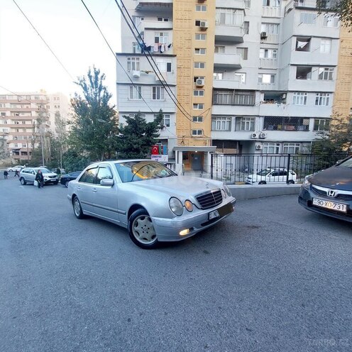 Mercedes E 230 1996, 395,000 km - 2.3 l - Bakı
