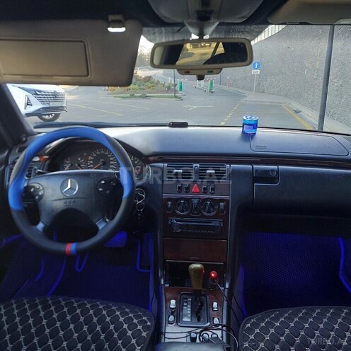 Mercedes E 230 1996, 395,000 km - 2.3 l - Bakı