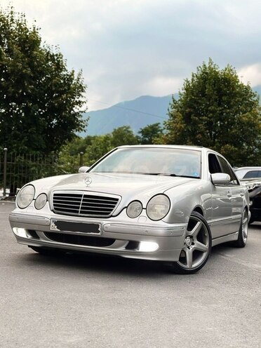 Mercedes E 320 2000, 330,000 km - 3.2 l - Bakı