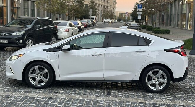 Chevrolet Volt-5