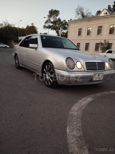 Mercedes E 240 1998, 385,623 km - 2.4 l - Mingəçevir