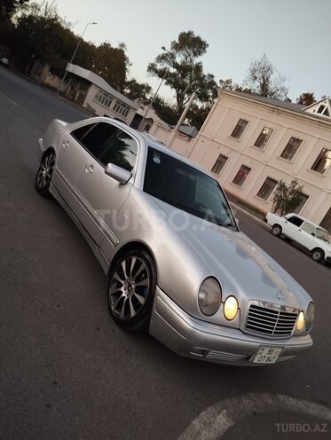 Mercedes E 240 1998, 385,623 km - 2.4 l - Mingəçevir