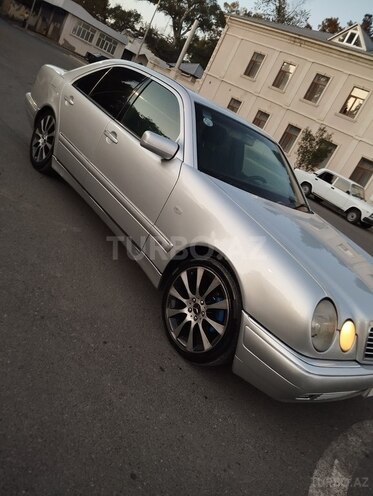 Mercedes E 240 1998, 385,623 km - 2.4 l - Mingəçevir