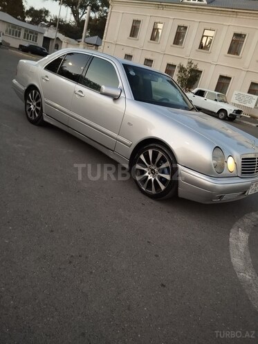 Mercedes E 240 1998, 385,623 km - 2.4 l - Mingəçevir