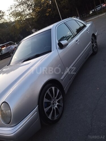 Mercedes E 240 1998, 385,623 km - 2.4 l - Mingəçevir