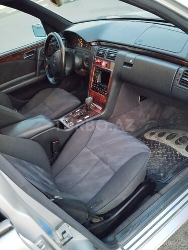 Mercedes E 240 1998, 385,623 km - 2.4 l - Mingəçevir