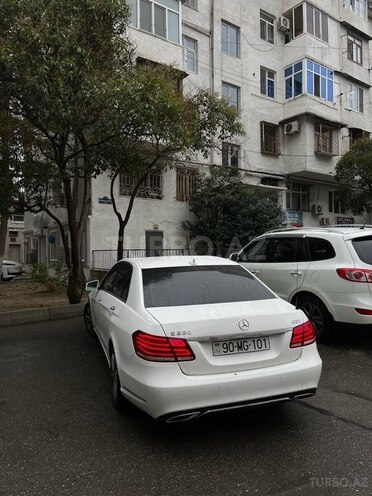 Mercedes E 220 2014, 157,000 km - 2.1 l - Salyan