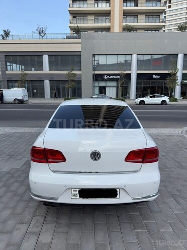 Volkswagen Passat 2011, 187,500 km - 1.8 l - Bakı
