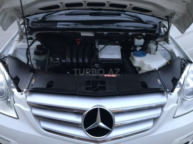 Mercedes B 180 2011, 174,000 km - 1.6 l - Sumqayıt