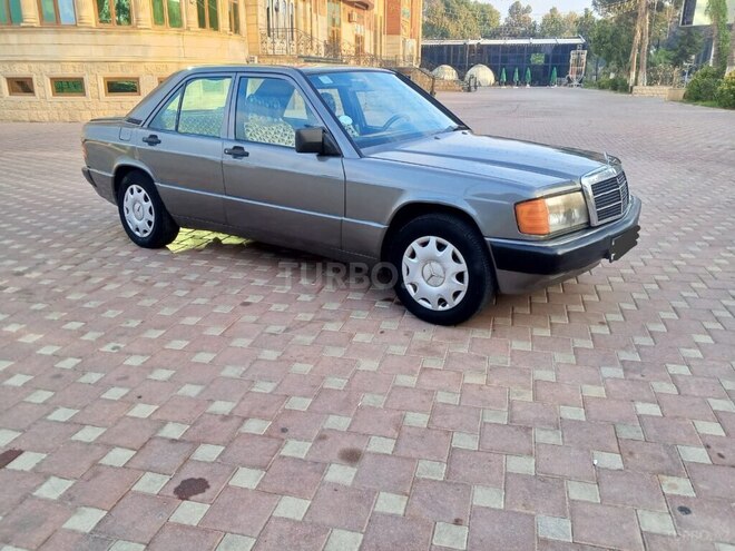 Mercedes 190 1991, 225,000 km - 1.8 l - Şirvan