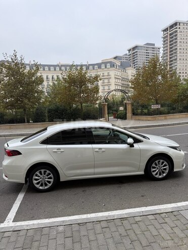 Toyota Corolla-4