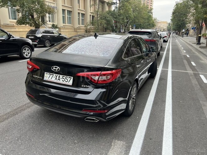 Hyundai Sonata-5