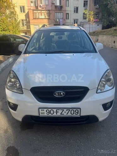 Kia Carens-1