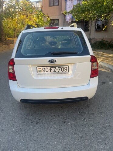 Kia Carens-3
