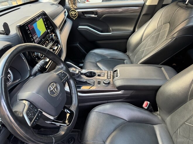 Toyota Highlander 2021, 65,000 km - 3.5 l - Bakı