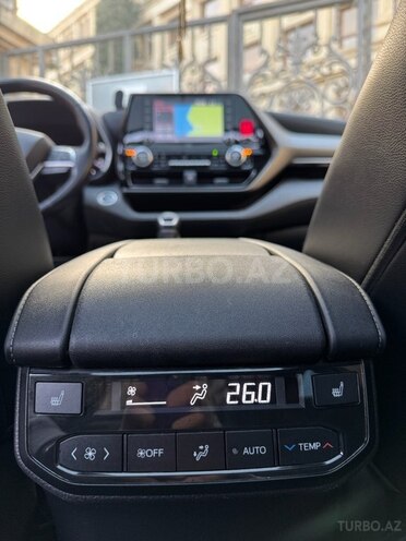 Toyota Highlander 2021, 65,000 km - 3.5 l - Bakı
