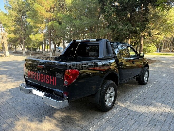 Mitsubishi L200 2014, 183,750 km - 2.5 l - Bakı