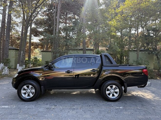 Mitsubishi L200 2014, 183,750 km - 2.5 l - Bakı