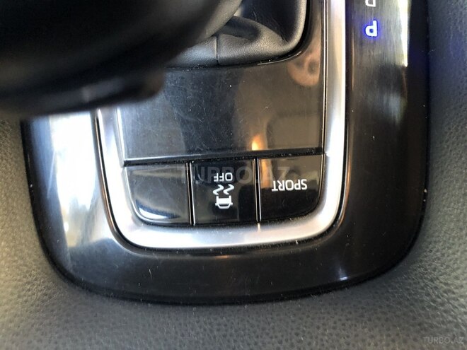 Toyota Corolla 2019, 179,740 km - 1.6 л - Bakı