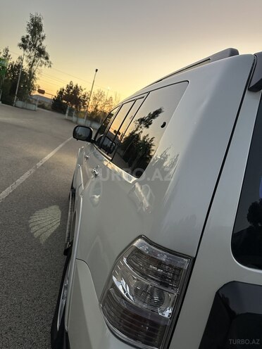 Mitsubishi Pajero 2007, 279,000 km - 3.0 l - Bakı