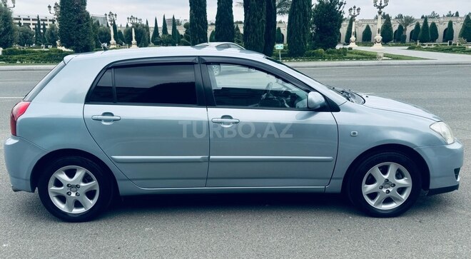 Toyota Corolla 2006, 285,000 km - 1.4 l - Gəncə