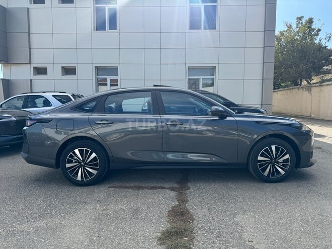 Changan Qiyuan A05-5